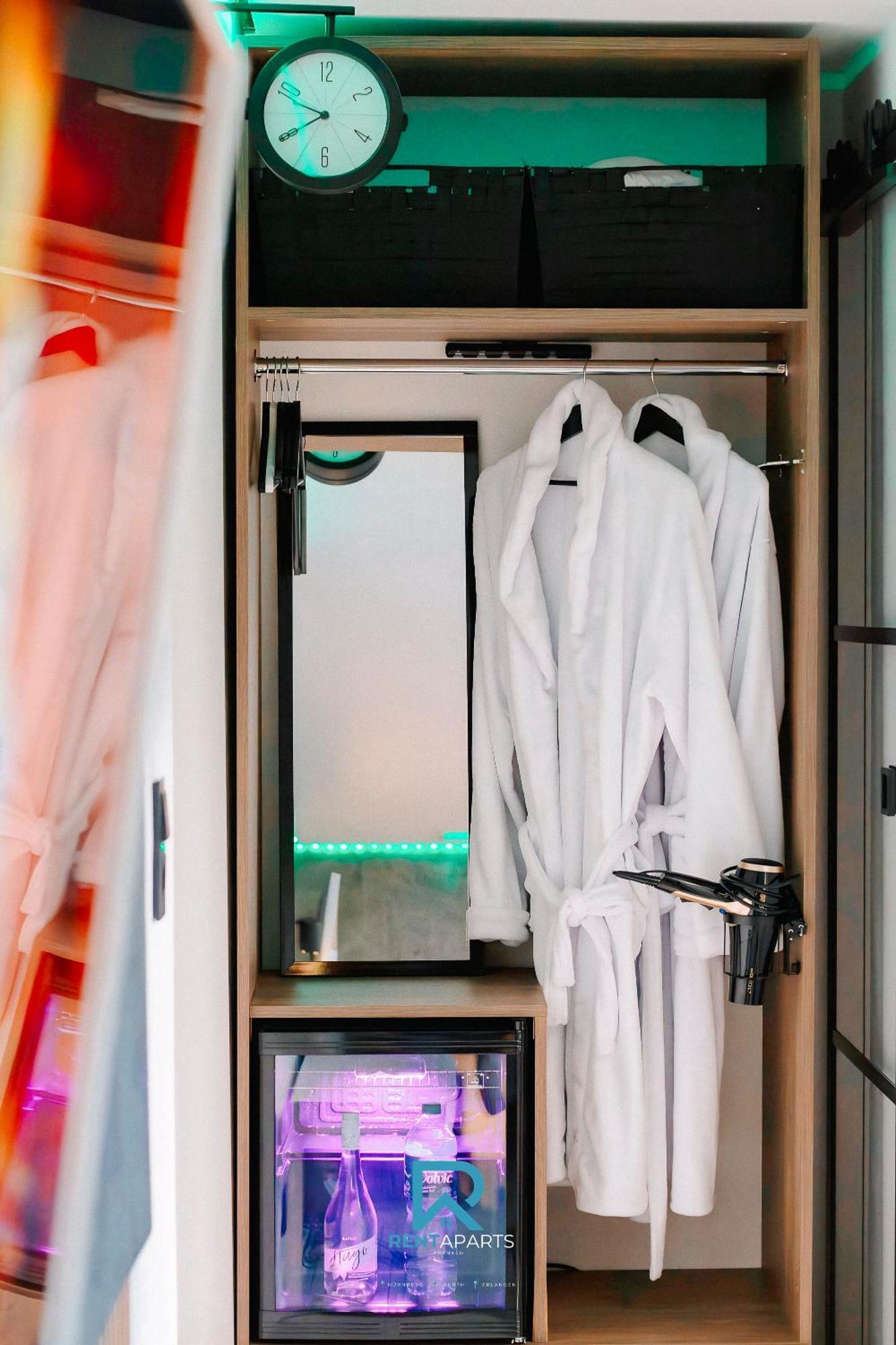 Airport Apart Exklusiv Apartment Mit Eigenem Whirpool 2,5 Km Vom Flughafen Nuernberg Ngoại thất bức ảnh